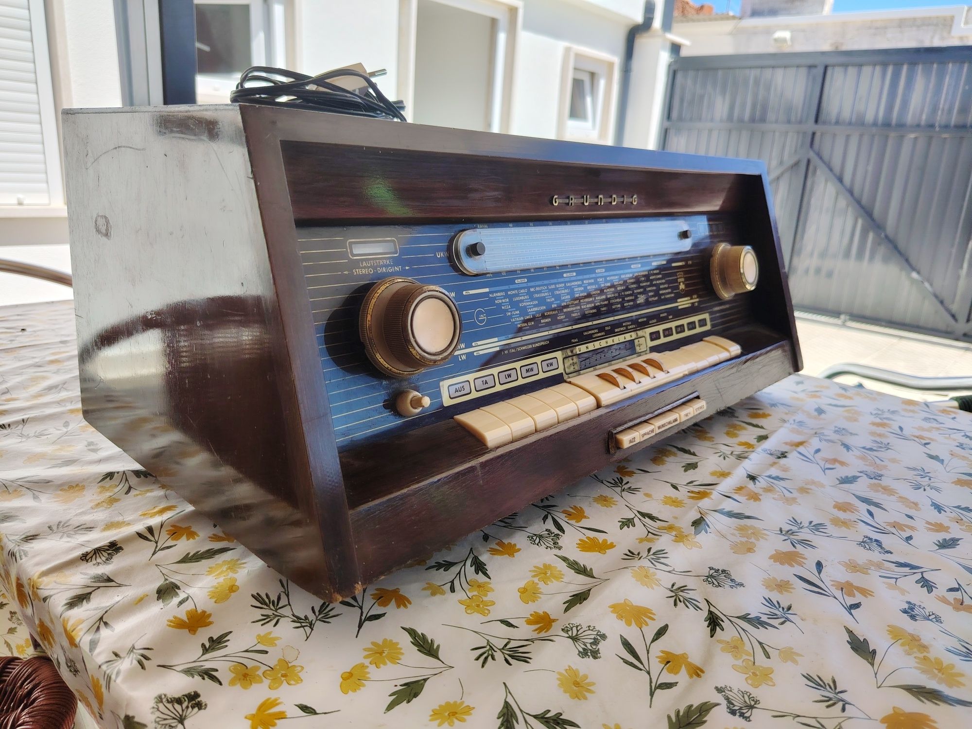 Sintonizador Grundig Antigo