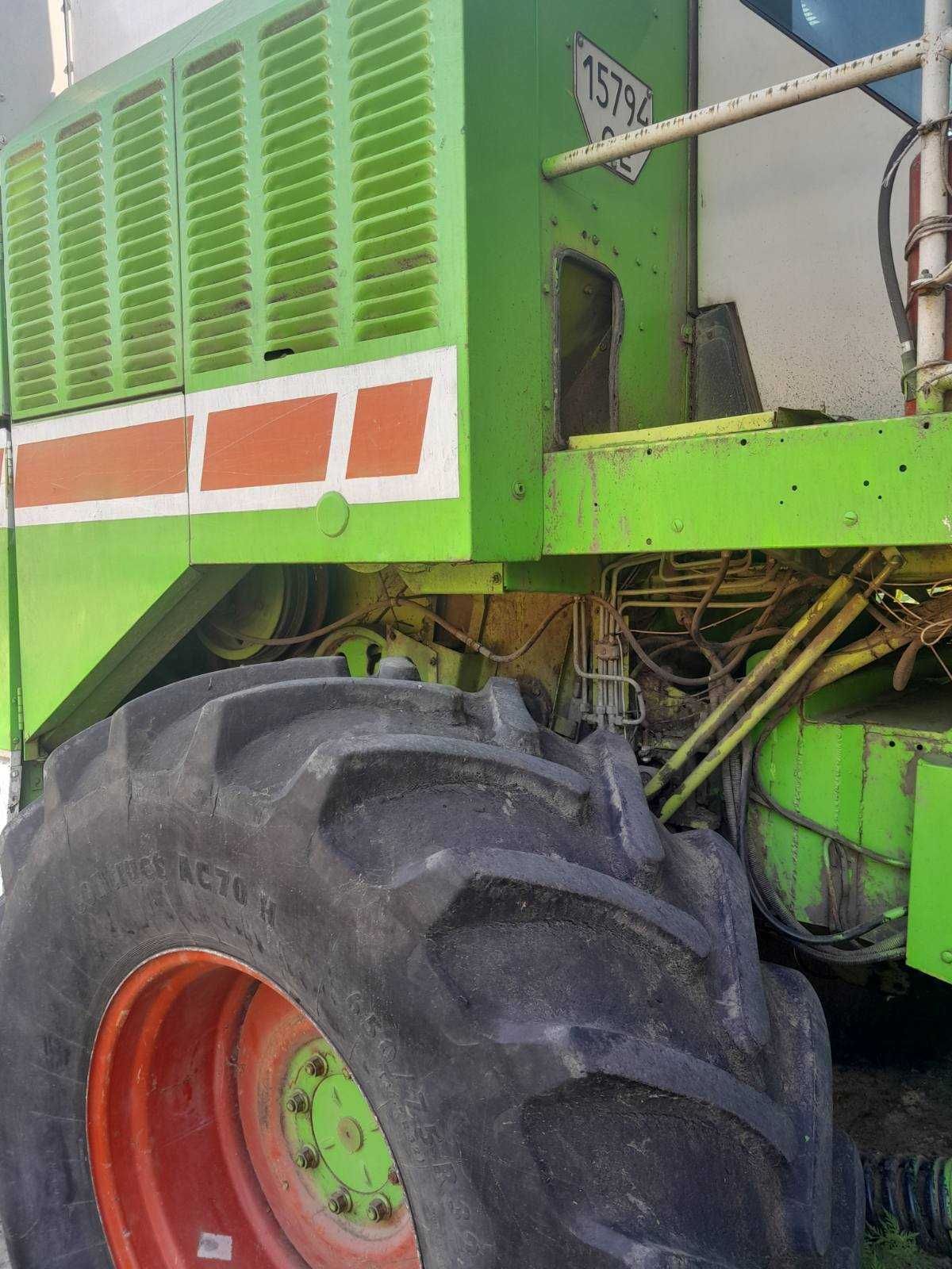 Комбайн CLAAS Mega 208