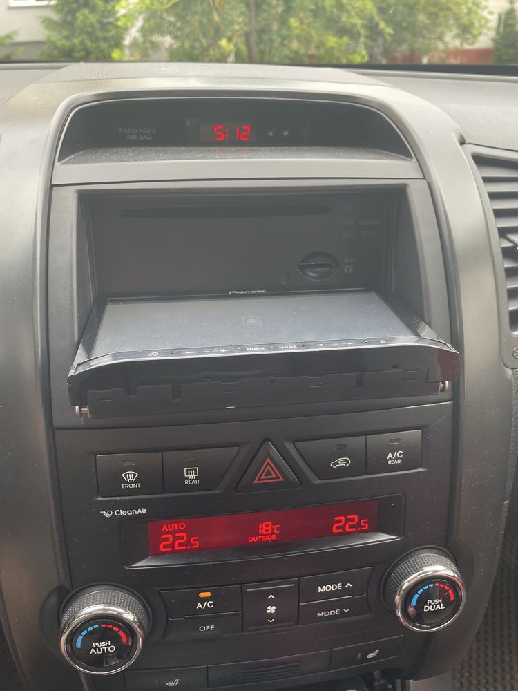 Автомагнітола Pioneer AVIC-F10BT | 2DIN GPS, Bluetooth, USB, CD, iPod