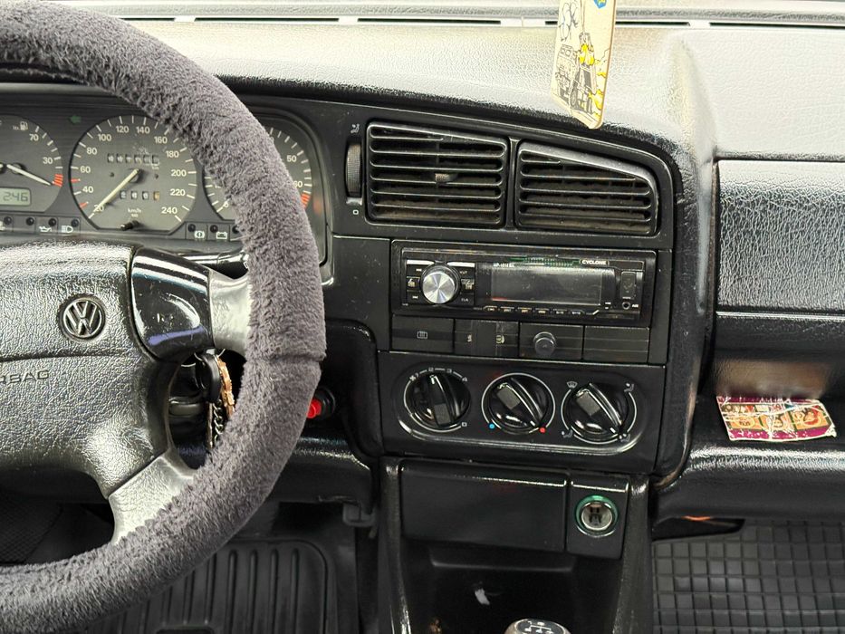 Продам VOLKSWAGEN Passat b4 1994р 1.8газ-бенз