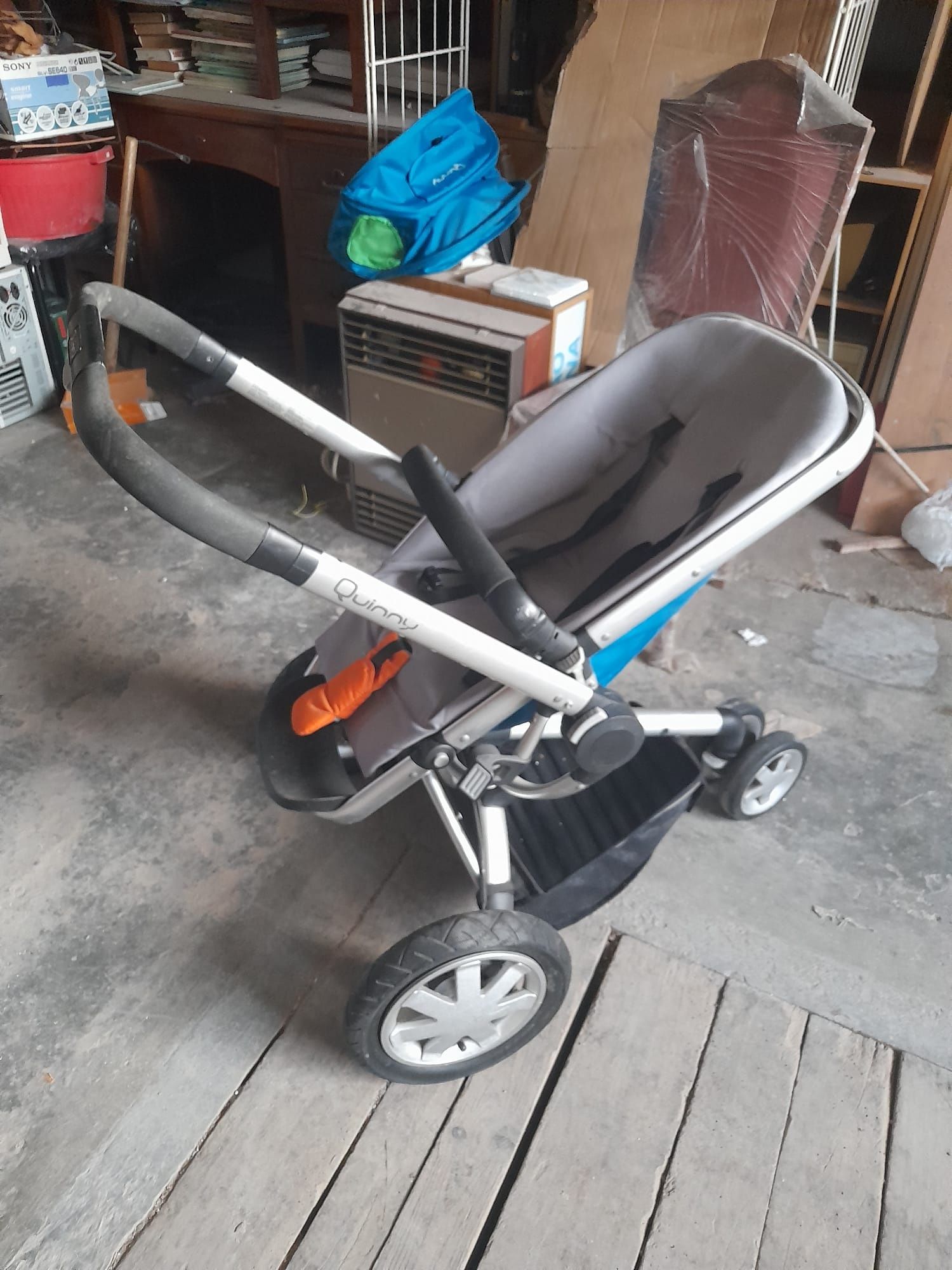 Carrinho Quinny 3 rodas