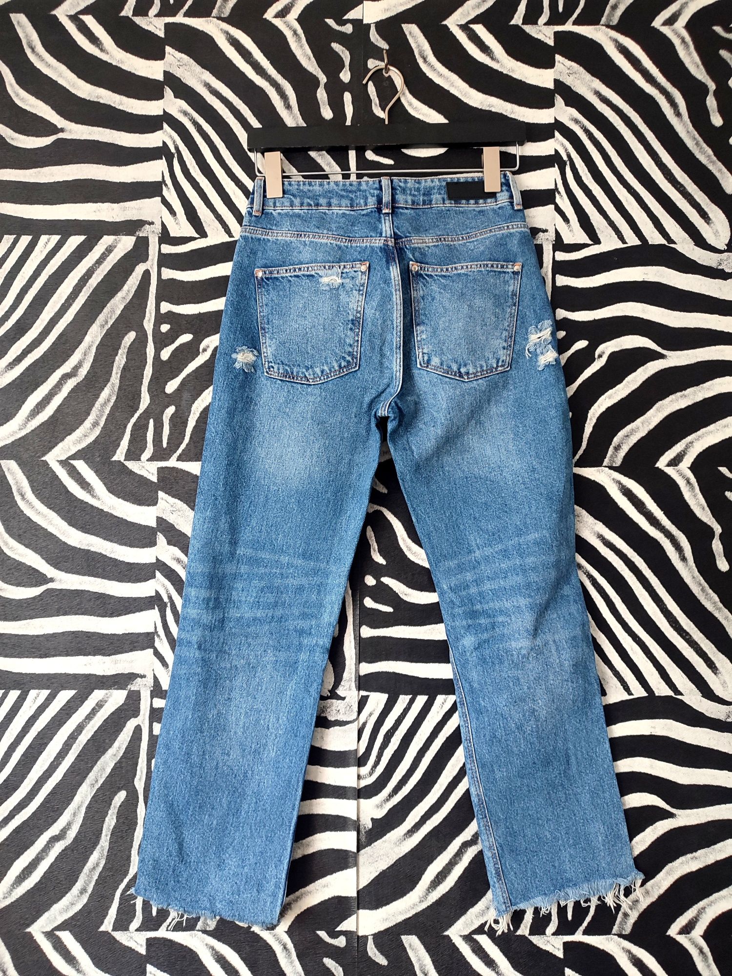 Damskie jeansy proste Zara z rozdarciami proste niebieskie S/36