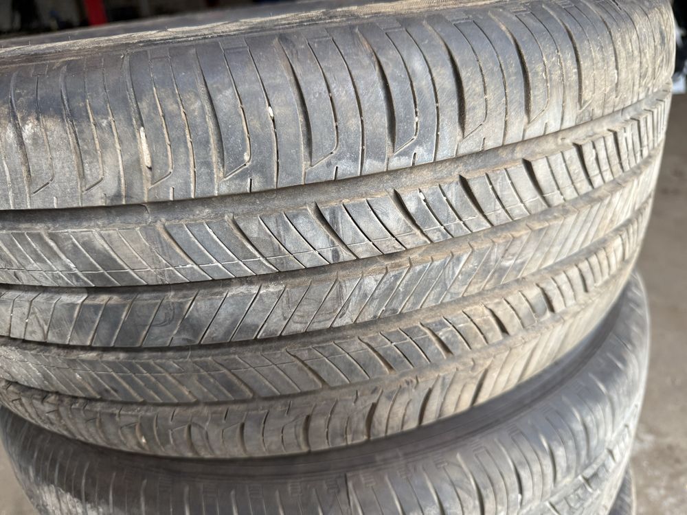 Резина HANKOOK 225 50 R17 2024 рік гриж нема 6.5 мм