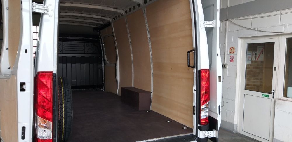 Zabudowa Iveco Daily, zabezpieczenie paki, ścianki, podłoga, nadkola