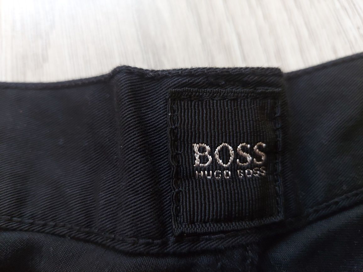 Hugo Boss eleganckie, czarne spodnie bawełniane W:30 L:34