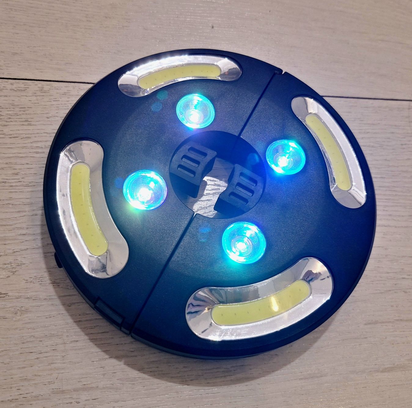 Bezprzewodowa Lampa parasolowa 32 COB + 4 LED