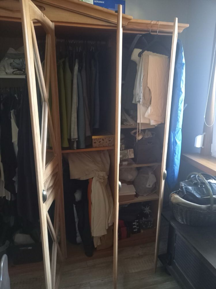 Szafa z prawdziwego drewna