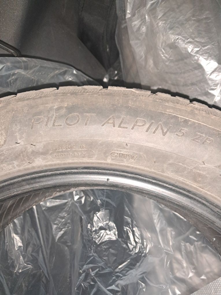 Michelin Pilot Alpin 5ZP 245x50x19