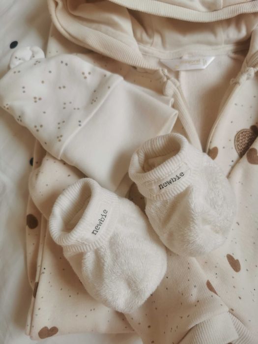 Kombinezon jesienno zimowy mayoral newborn akcesoria buciki czapka