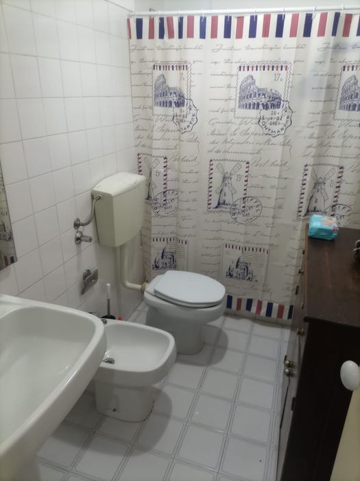 Vendo t2 com arrecadação centro Portalegre