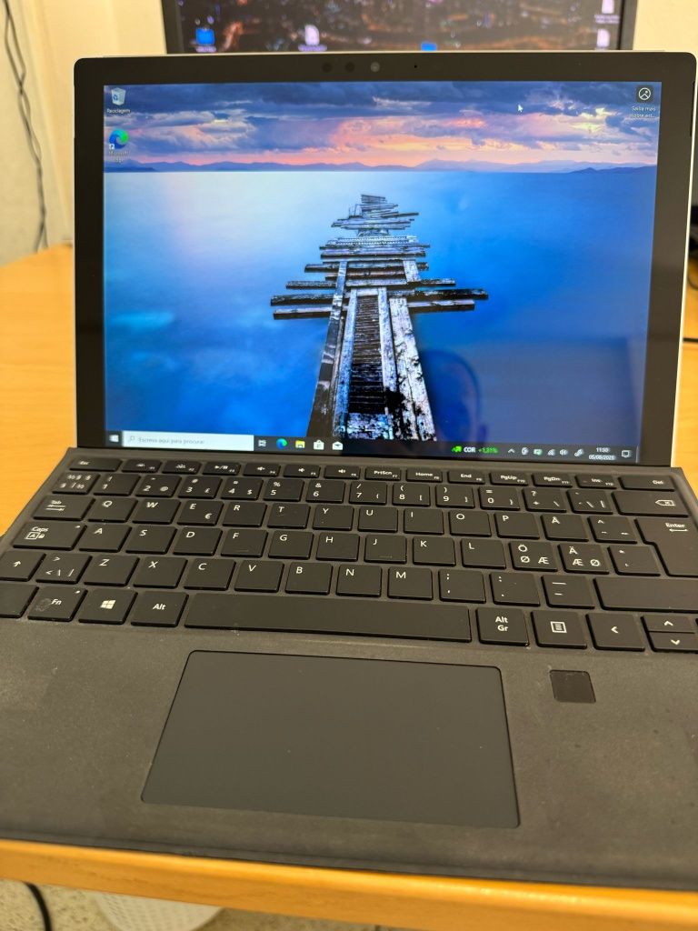 Portátil Microsoft surface pro 5