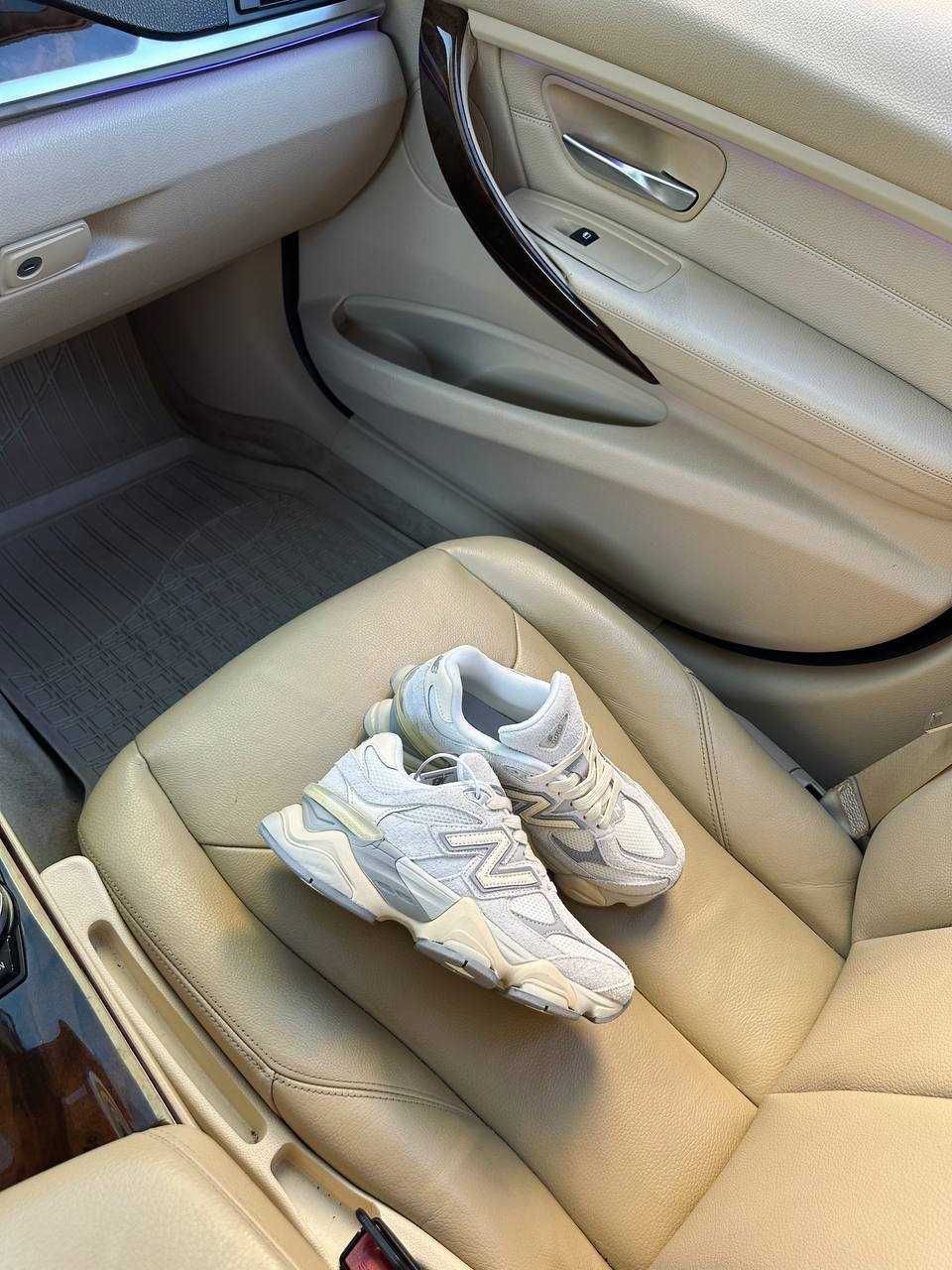 Жіночі кросівки New Balance 9060 сірий з бежевим ТОП