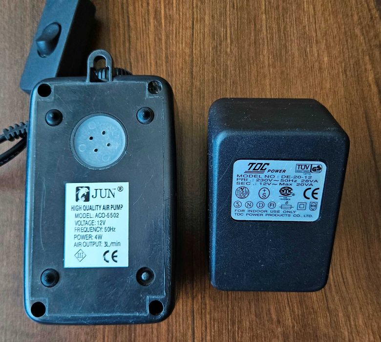 Napowietrzacz / pompka /  do AKWARIUM + 4 m wężyka / Sprawne