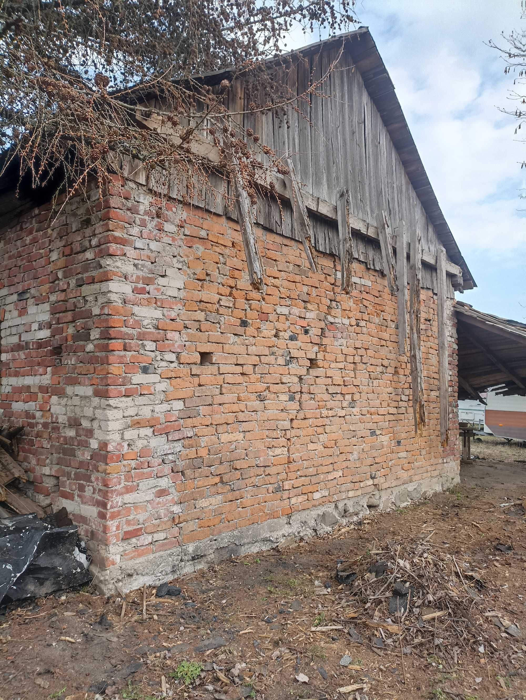 Zlecę rozbiorkę stodoły.