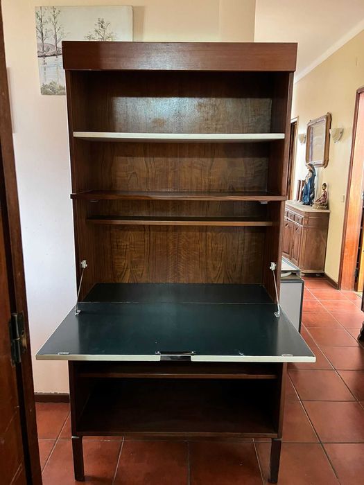 Mobília em bom estado