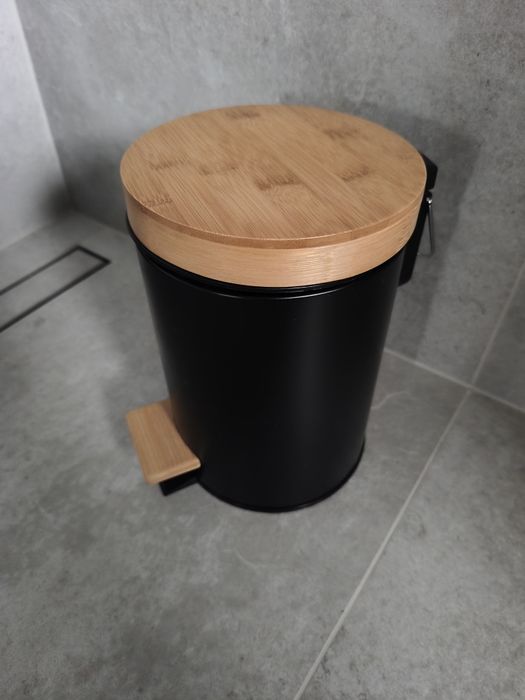 Kosz na śmieci z pedałem z bambusa, 3l