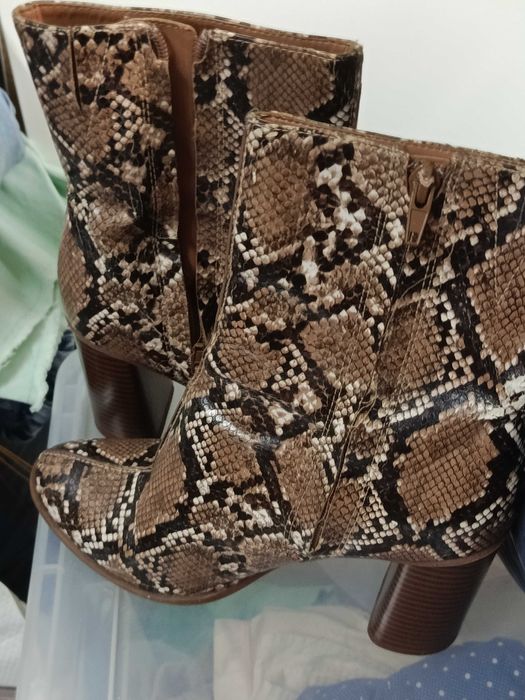 Botas padrao cobra cores tendência