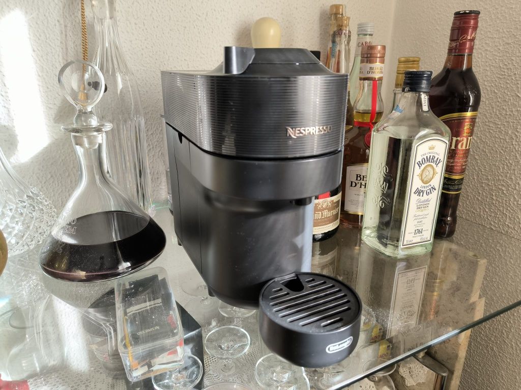 Máquina Nespresso vertuo pop