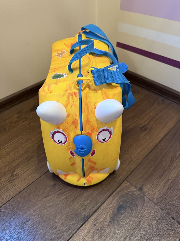 Дитяча валіза чемодан trunki