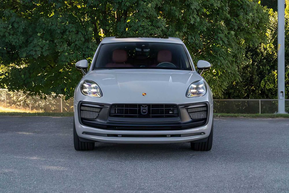 Porsche Macan      2023