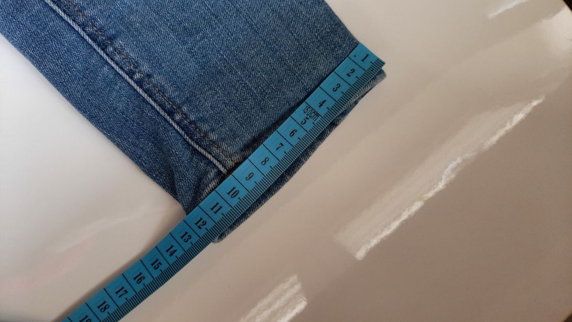 Dopasowane jeansy ciążowe z niskim stanem H&M Mama