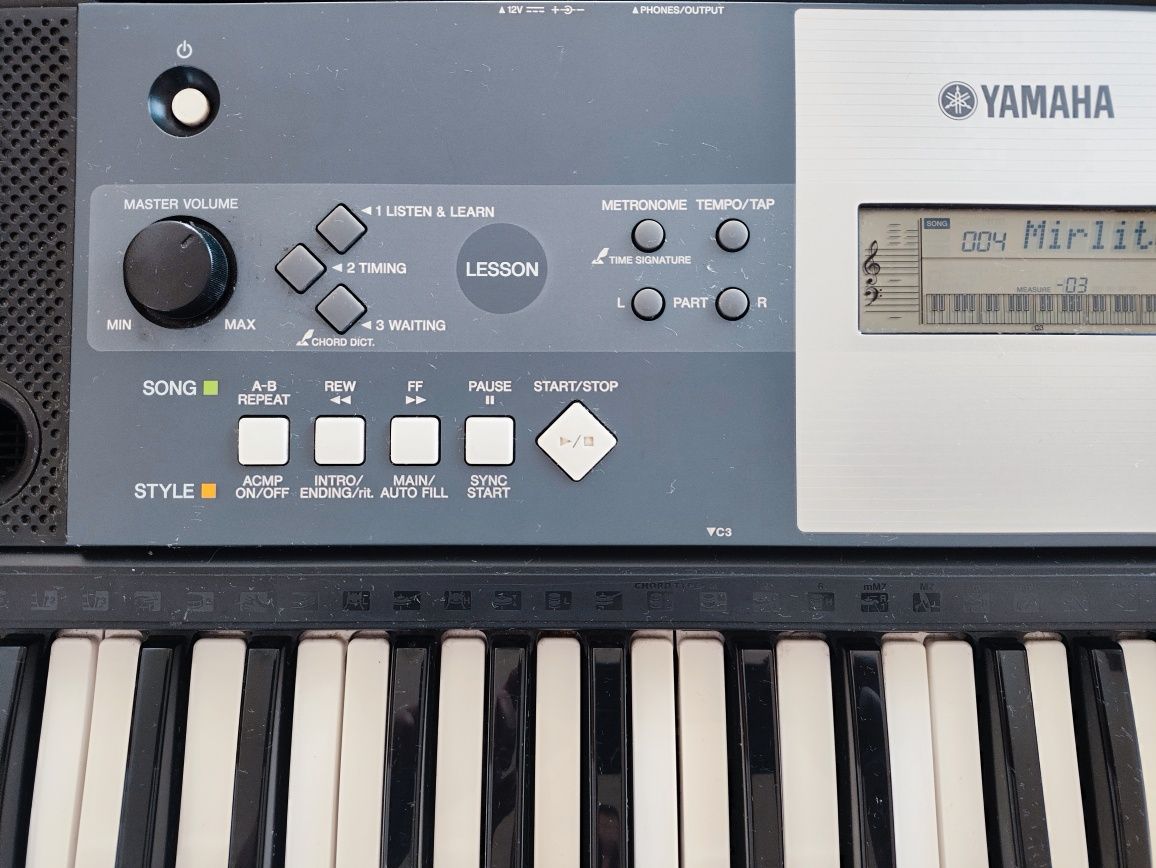 Синтезатор Yamaha YPT-230