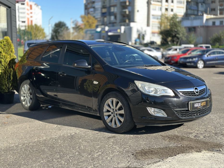 OPEL ASTRA 2010 року, 1.4 газ/бензин, механіка, передній привід