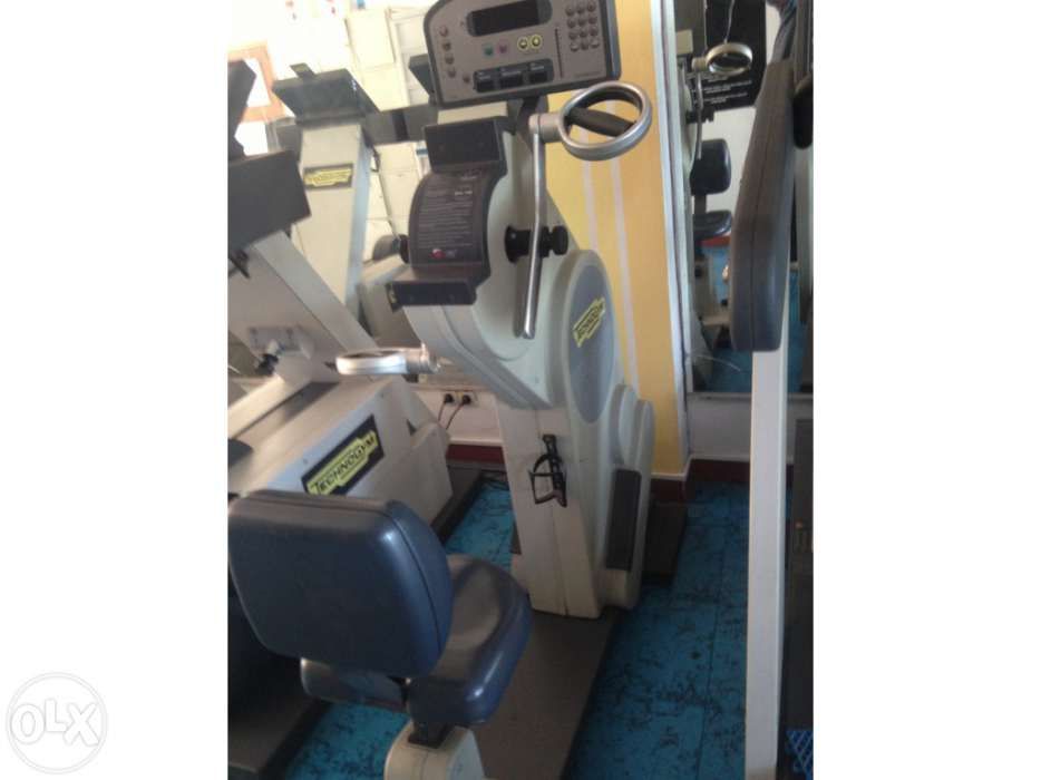 Lote 4 Technogym- máquinas Cardio Fitness