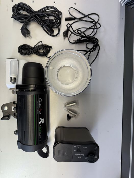 Lampa studyjna Quantuum r 300 dual power