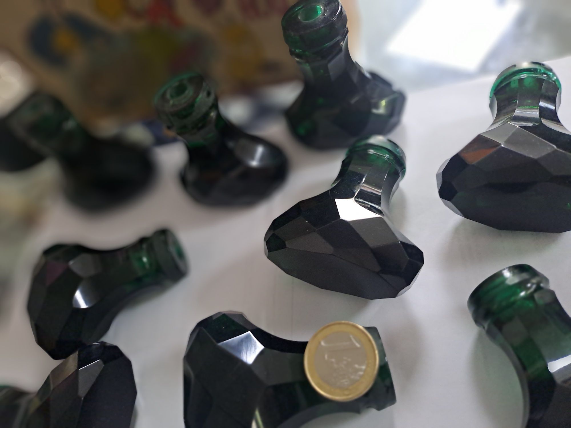 Puxadores porta em vidro verde