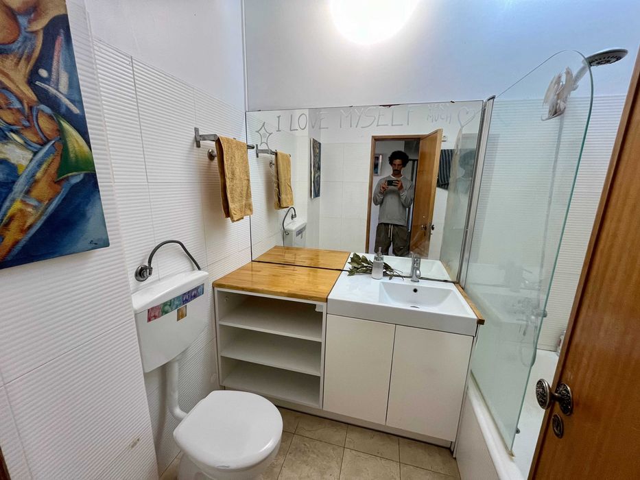 Apartamento T2+ sotão à venda na Rua Eça de Queiroz, Estoril