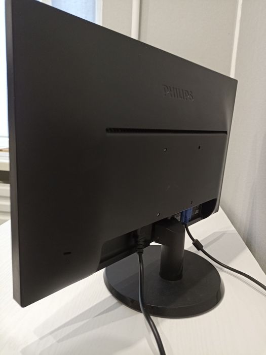 Монитор 22'' дюйма Philips FullHD VGA монітор 22