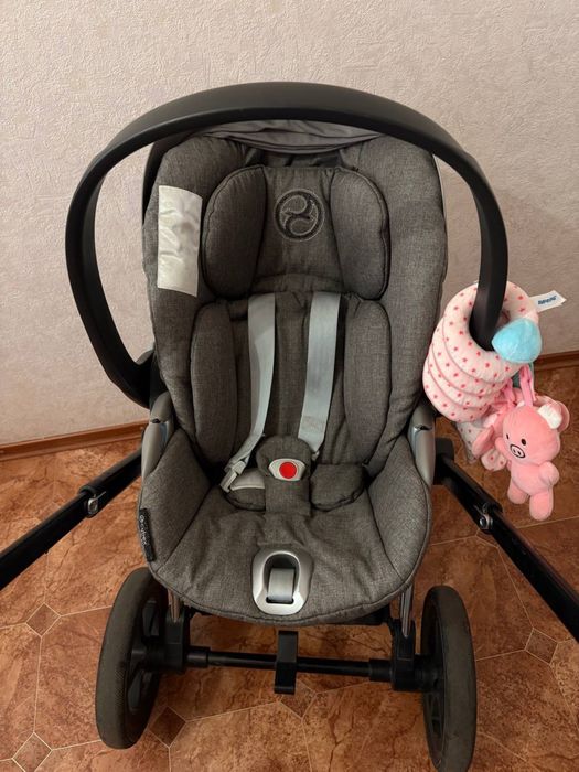 Cybex Priam Soho Grey - повний комплект 3в1 з автокріслом