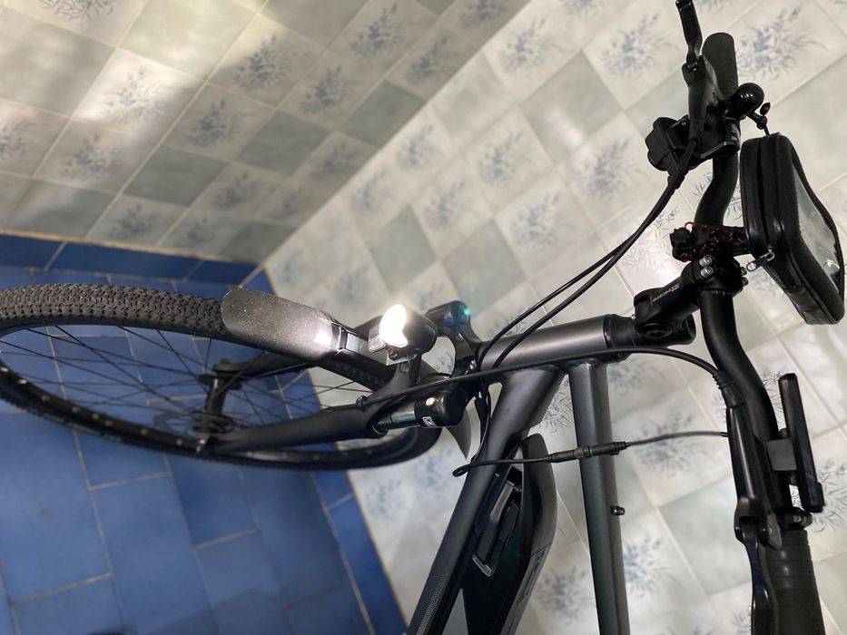 Bicicleta de Trekking Elétrica Quadro Alto Riverside 520 E Cinzento