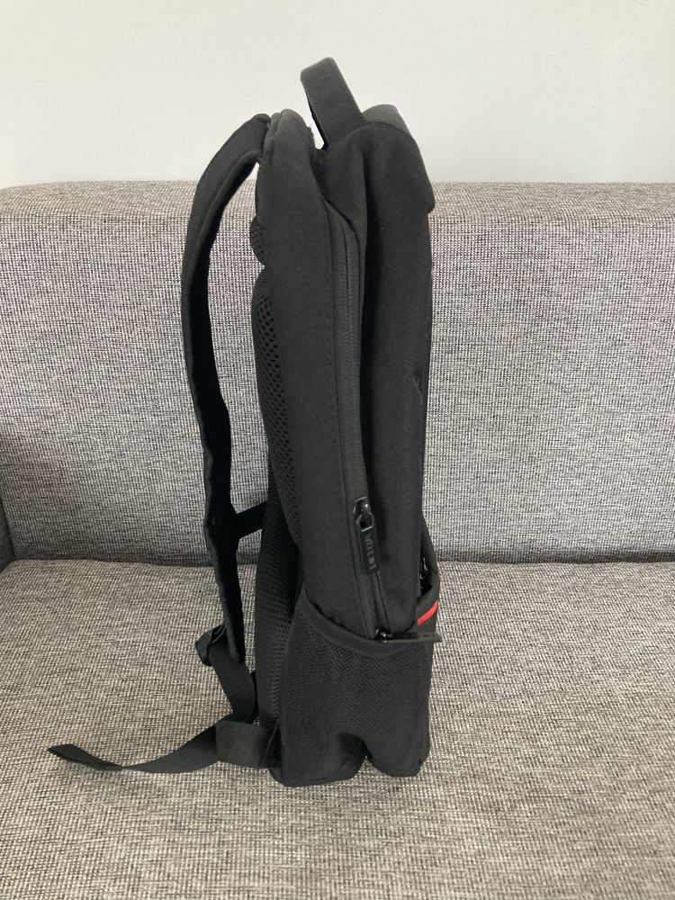 plecak etui na laptopa Dicota
