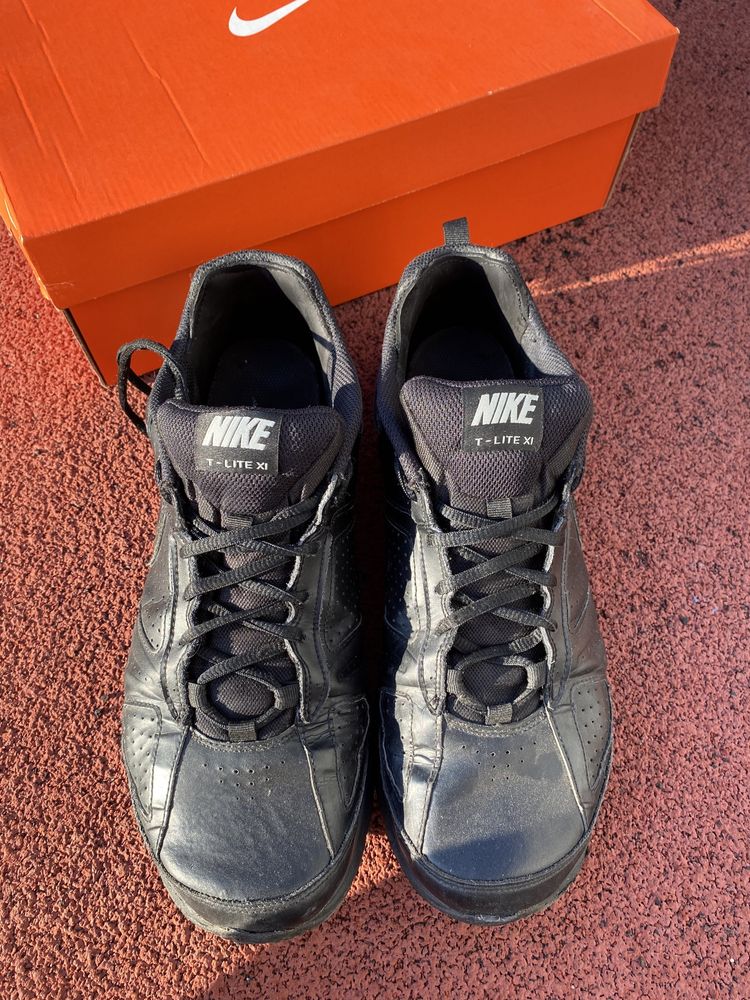 Кроссовки  Nike