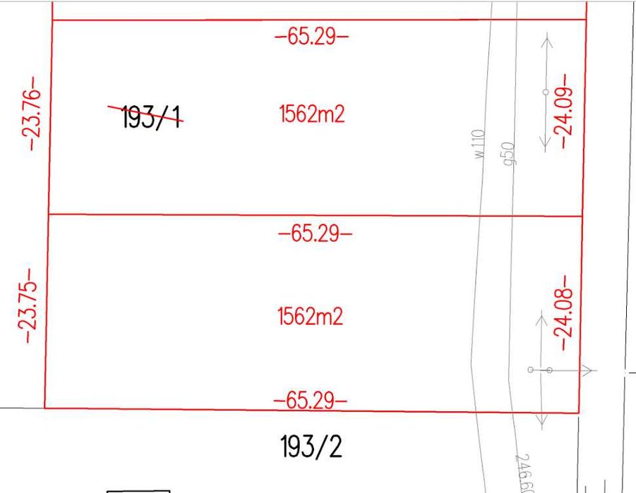 Działka  w spokojnej okolicy o luźnej zabudowie