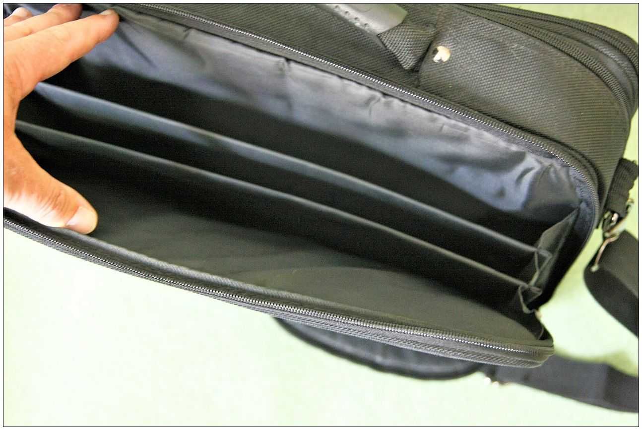 Torba do laptopa jak nowa z mini defektem
