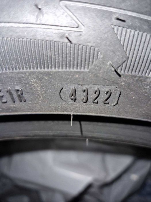 комплект НОВИХ  Goodyear UltraGrip Ice SUV G1 235/50 R18 101T XL FP