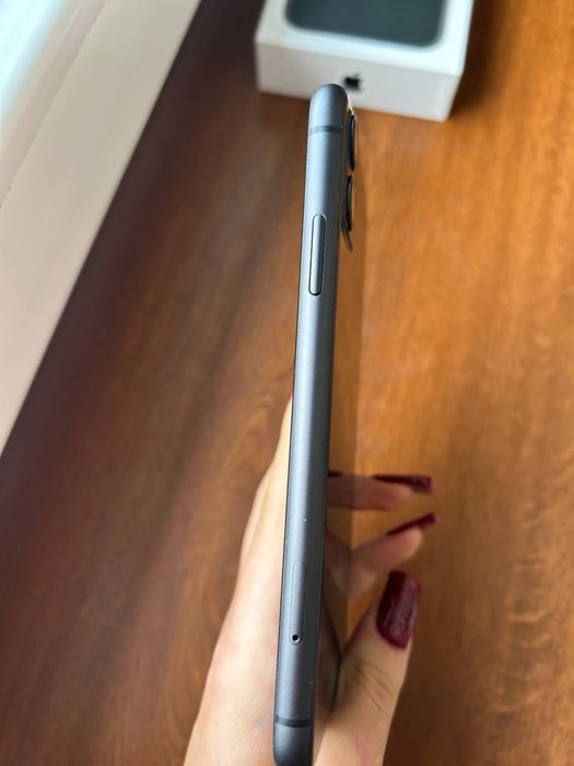 Iphone 11 64gb в идеальном состоянии