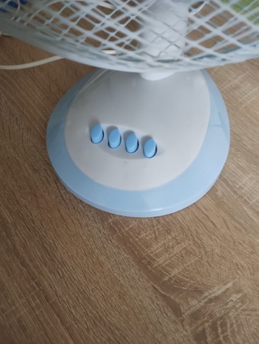 Wentylator, wiatrak stołowy MPM wysokość 45 cm