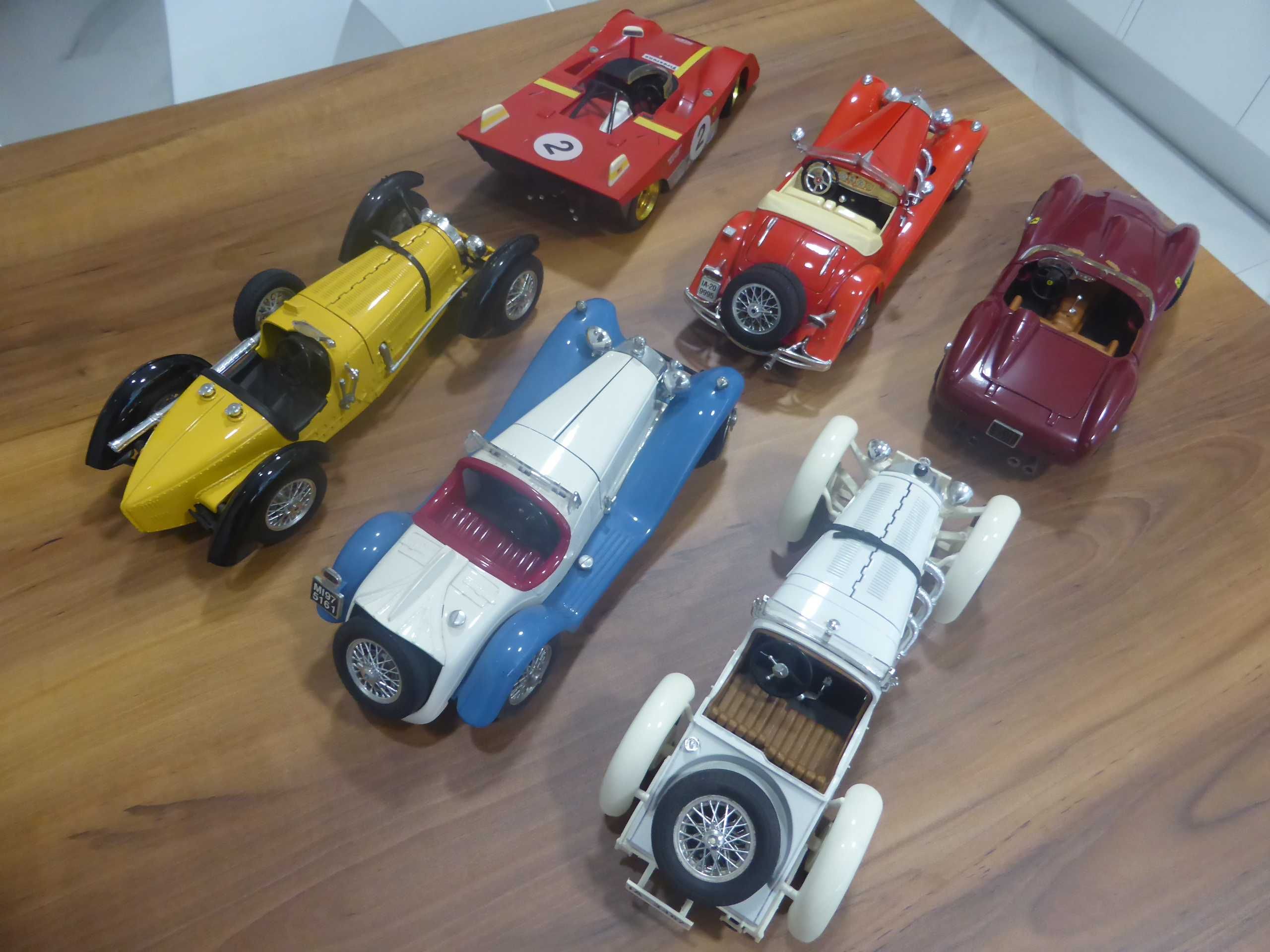 Conjunto carros Bburago escala 1/18 e 1/24