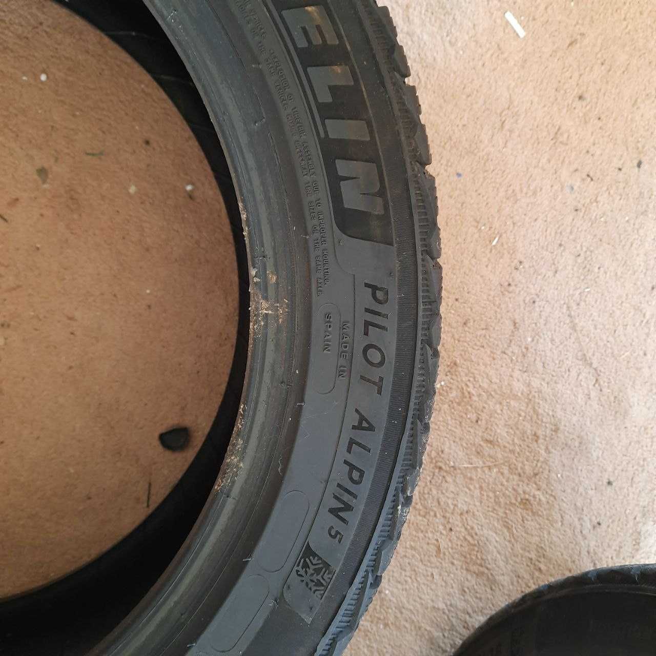 245/45/ 18  michelin pilot apline 5