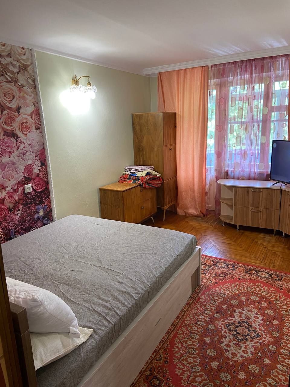 Оренда ДВОХ кім.квартири на вул. Небесної Сотні