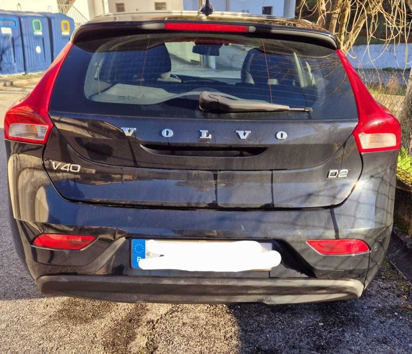 Volvo V40 (ano:2018; Km:281mil)
