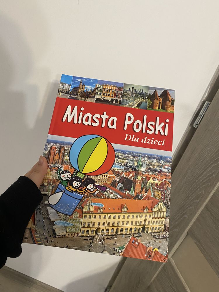 Książka “Miasta Polski - Dla Dzieci”