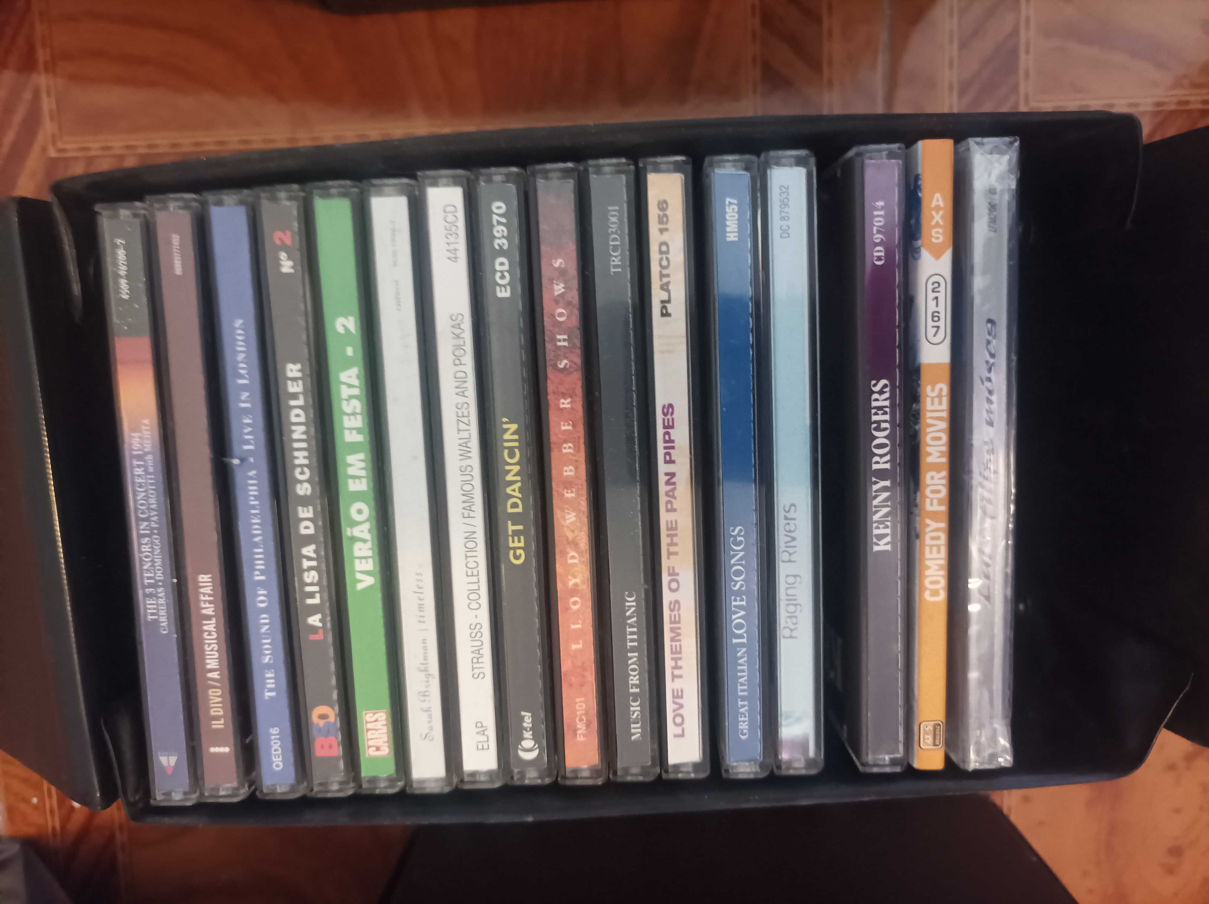 Lot de 50 CD,s de Musica