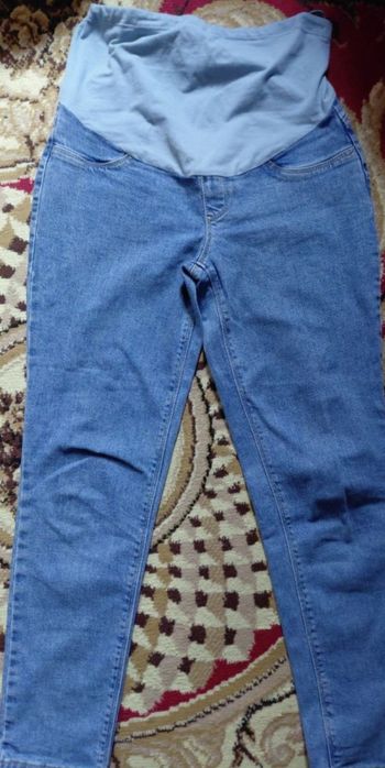 Віддам безкоштовно жіночий одяг