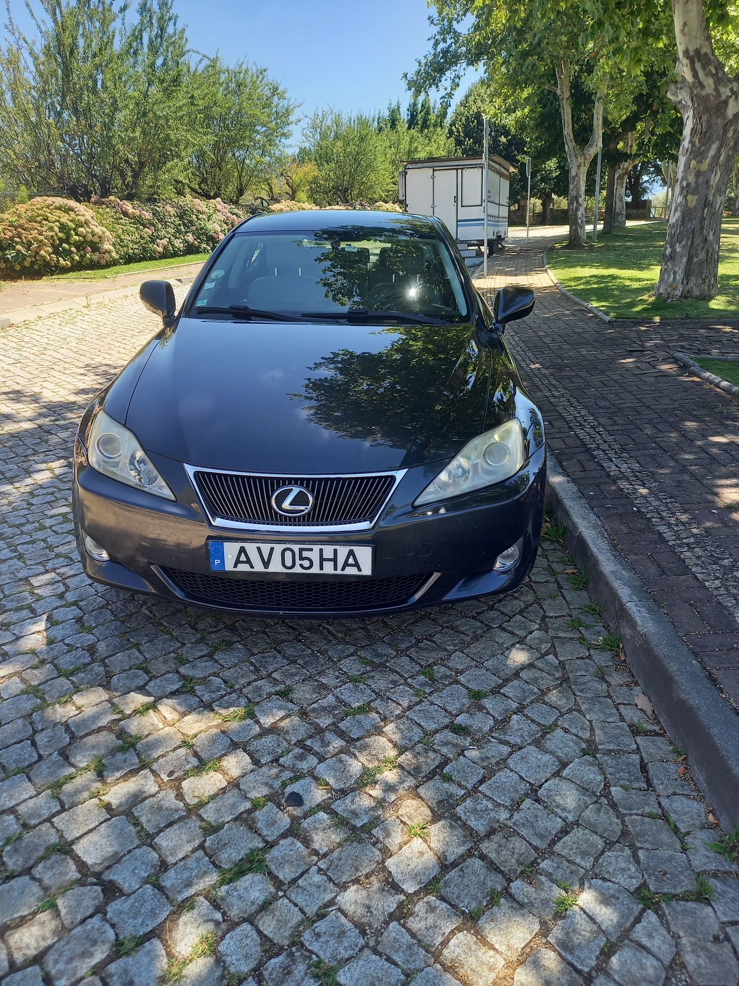 Veículo lexus 220d