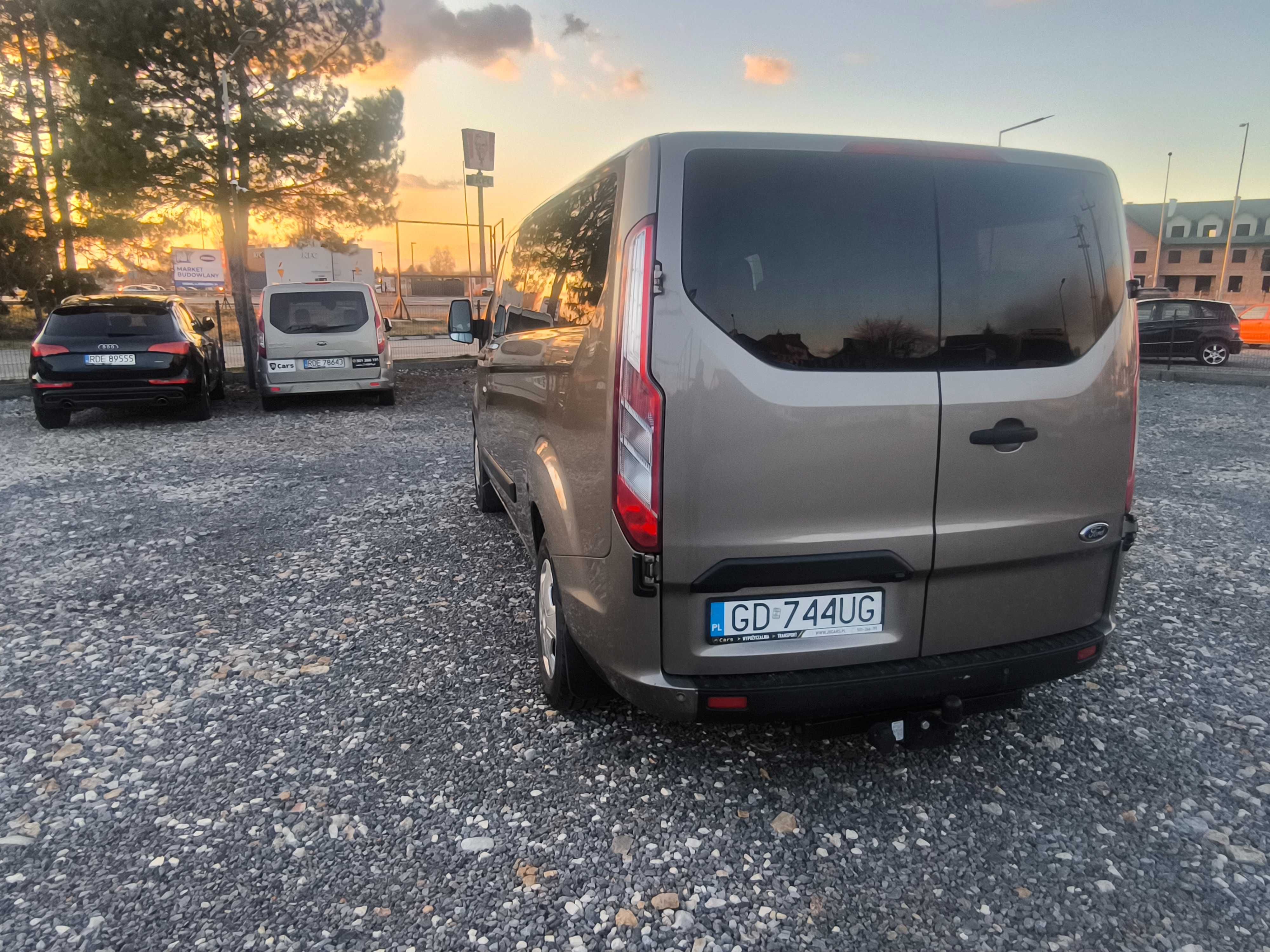 Ford Transit Custom 9 osobowy wynajem / wypożyczalnia / JBCars